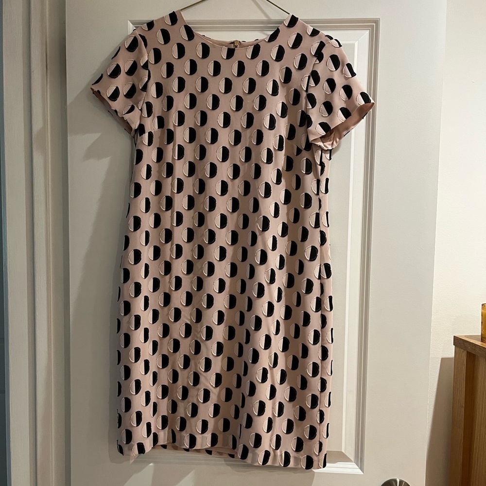 Vince Camuto pink polka dot shift dress in size 0